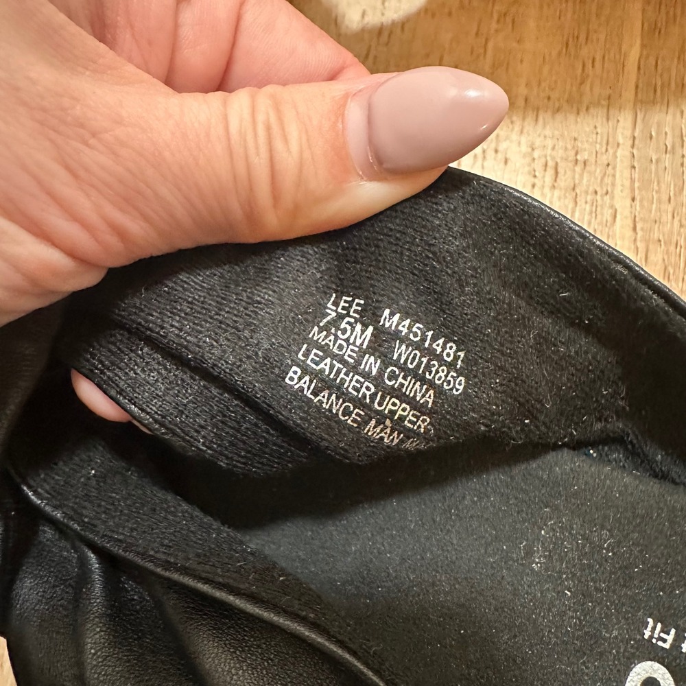 MUNRO | Black Leather Open Toe Twisted Kitten Slide Mules, 7.5W (L), 7.5M (R) - Picture 10 of 12